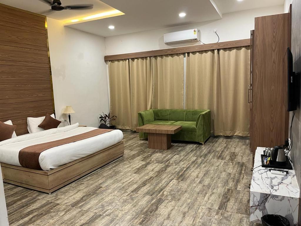 Hotel Eco Park Rewa Eksteriør billede