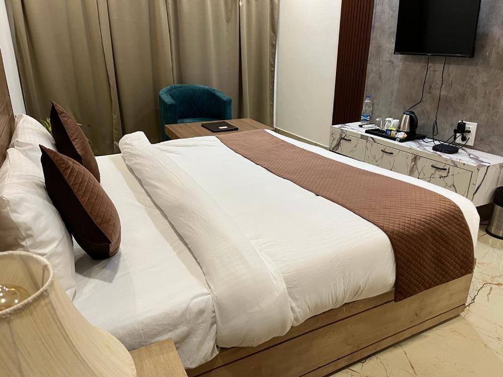 Hotel Eco Park Rewa Eksteriør billede